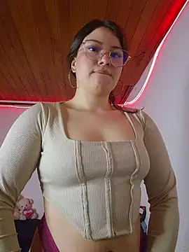 Snapshot of juli05star20 chatting on April 12, 2026, 12:03 am juli05star20 online show from April 12, 2026, 12:03 am