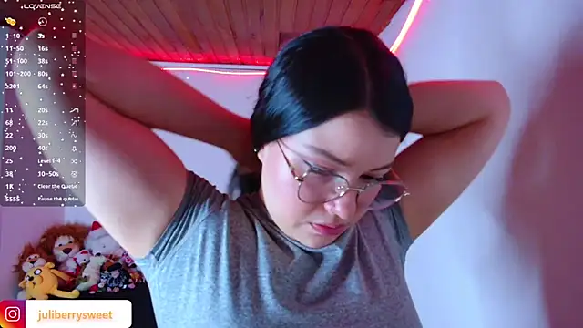 juli05star20 online show from December 20, 2025, 10:34 pm