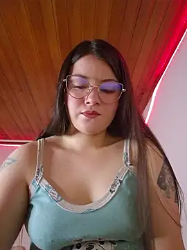 juli05star20 online show from May 1, 2026, 11:21 pm