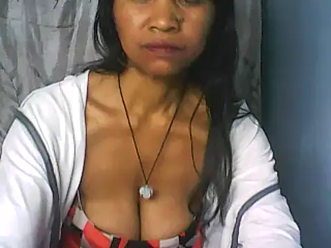 Snapshot of nene_belle chatting on September 23, 2025, 4:58 pm nene belle online show from September 23, 2025, 4:58 pm