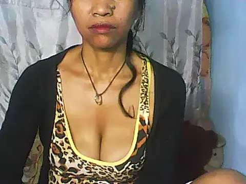 Snapshot of nene_belle chatting on March 18, 2025, 1:01 pm nene belle online show from March 18, 2025, 1:01 pm