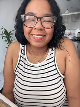 Snapshot of XMara chatting on September 15, 2025, 1:55 pm XMara online show from September 15, 2025, 1:55 pm