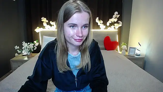 MargaritaKiss online show from May 23, 2026, 7:35 pm