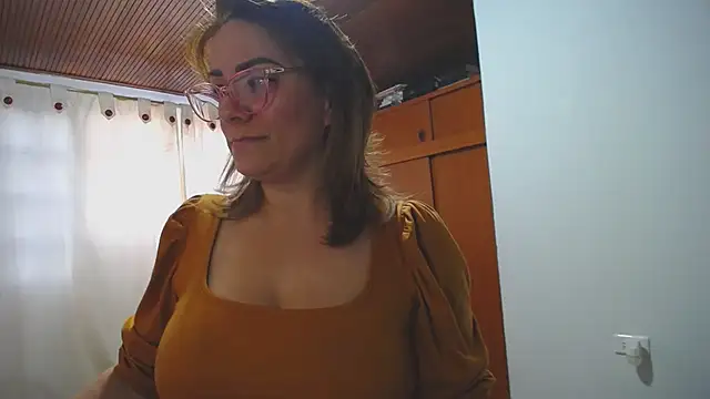 Snapshot of wandarubio chatting on February 9, 2025, 9:17 pm wandarubio online show from February 9, 2025, 9:17 pm