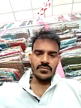 Snapshot of absoluteright chatting on December 10, 2024, 6:01 am absoluteright online show from December 10, 2024, 6:01 am