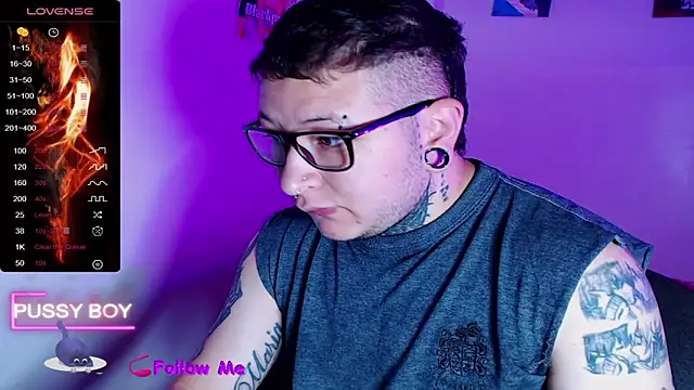 Snapshot of princeFtm chatting on November 15, 2025, 2:32 pm princeFtm online show from November 15, 2025, 2:32 pm