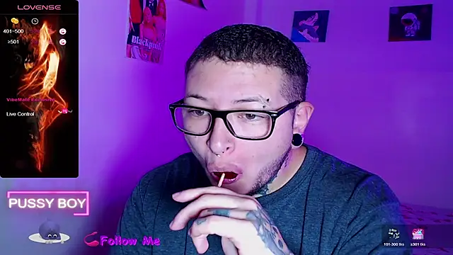 Snapshot of princeFtm chatting on October 27, 2025, 1:23 pm princeFtm online show from October 27, 2025, 1:23 pm