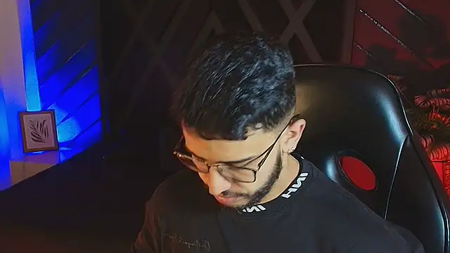 Liam Kleiin online show from April 15, 2026, 11:38 am