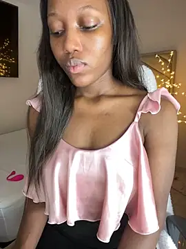 Snapshot of kellya_ chatting on February 15, 2026, 10:09 pm kellya online show from February 15, 2026, 10:09 pm