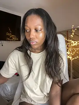 Snapshot of kellya_ chatting on March 7, 2026, 11:32 pm kellya online show from March 7, 2026, 11:32 pm