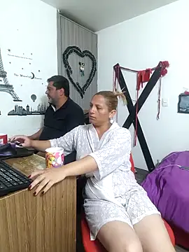 hotandfierylatinos2023 online show from December 18, 2025, 9:47 am