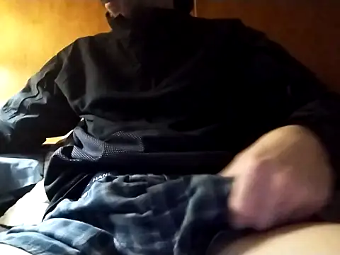 Snapshot of elmerfuddin87 chatting on March 4, 2026, 3:36 am elmerfuddin87 online show from March 4, 2026, 3:36 am