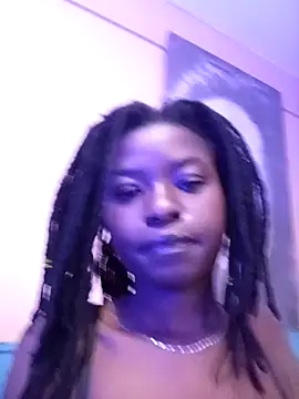 lauraporsi online show from January 28, 2025, 3:25 am