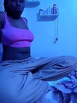 lauraporsi online show from March 12, 2026, 10:25 pm