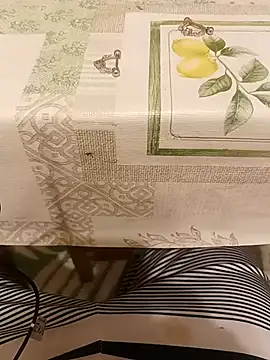 maleesa online show from October 26, 2025, 7:47 pm