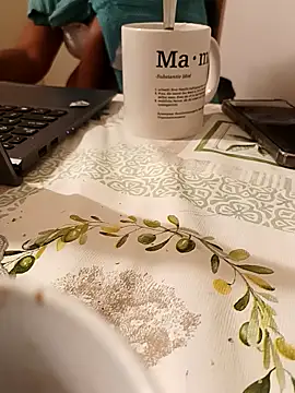 maleesa online show from September 28, 2025, 6:04 pm