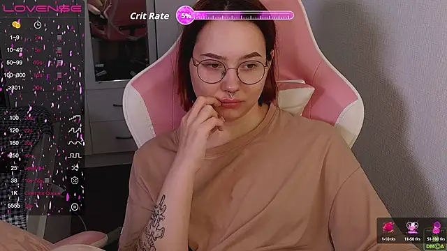 Snapshot of Airyhill chatting on October 6, 2025, 3:19 am Airyhill online show from October 6, 2025, 3:19 am