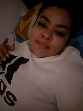 Snapshot of lola__sweetx chatting on February 19, 2025, 5:27 pm lola sweetx online show from February 19, 2025, 5:27 pm