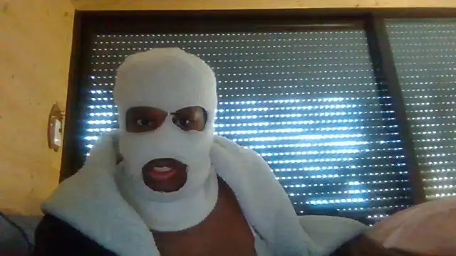 Snapshot of LabelleOnyx chatting on April 2, 2026, 12:01 pm LabelleOnyx online show from April 2, 2026, 12:01 pm