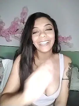 Snapshot of Srta_Diana chatting on October 31, 2025, 4:36 pm Srta Diana online show from October 31, 2025, 4:36 pm