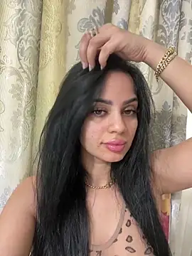 Snapshot of _adelle chatting on April 17, 2026, 11:13 am adelle online show from April 17, 2026, 11:13 am