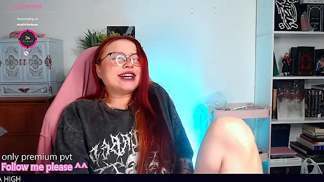 me  hanna online show from November 8, 2025, 10:24 pm