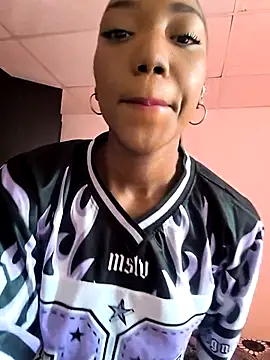 lilit kyteler online show from April 17, 2026, 7:38 pm