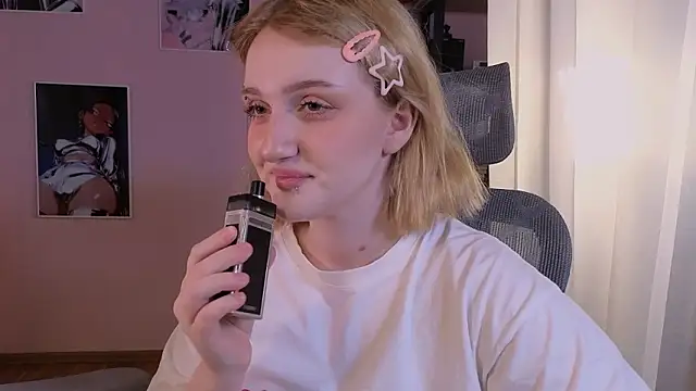 Snapshot of ELLIEJAY chatting on February 3, 2026, 6:40 am ELLIEJAY online show from February 3, 2026, 6:40 am