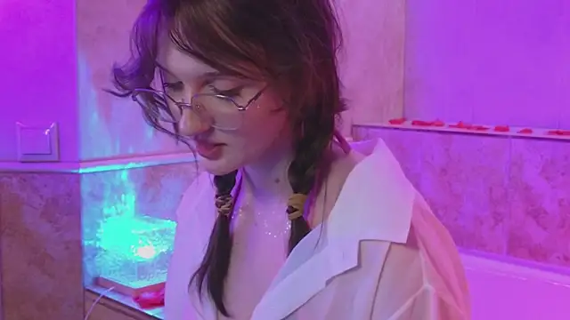 ELLIEJAY online show from February 15, 2025, 2:37 am