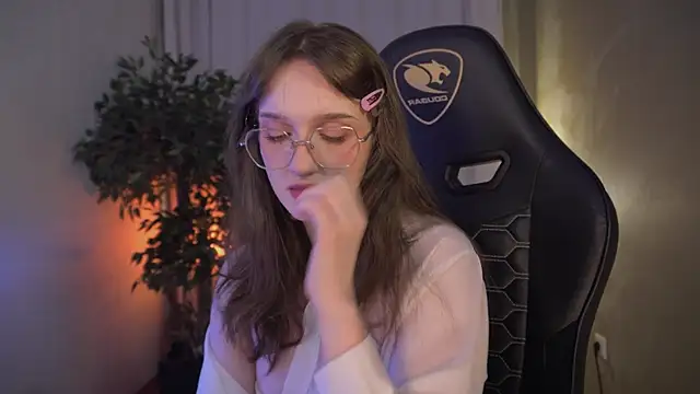 ELLIEJAY online show from March 6, 2025, 11:31 pm