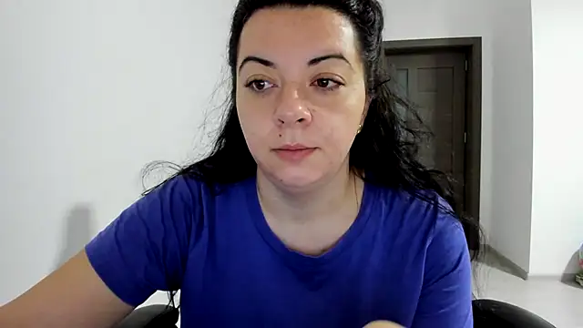 Snapshot of amiraisa11 chatting on December 4, 2025, 3:05 am amiraisa11 online show from December 4, 2025, 3:05 am