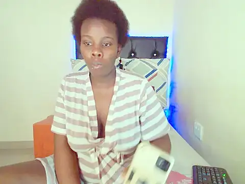 Snapshot of dinnykrazx chatting on May 22, 2026, 6:44 am dinnykrazx online show from May 22, 2026, 6:44 am