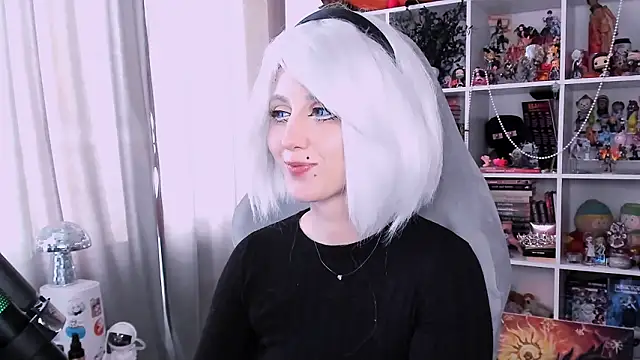 Snapshot of ohclementine chatting on February 5, 2026, 10:33 am ohclementine online show from February 5, 2026, 10:33 am