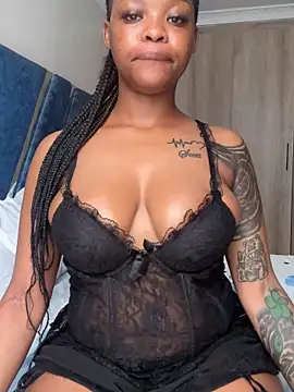 Snapshot of SexxyLunar chatting on February 25, 2026, 5:51 am SexxyLunar online show from February 25, 2026, 5:51 am