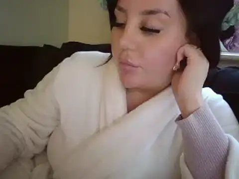 Snapshot of magical_mia chatting on February 7, 2025, 4:03 pm magical mia online show from February 7, 2025, 4:03 pm