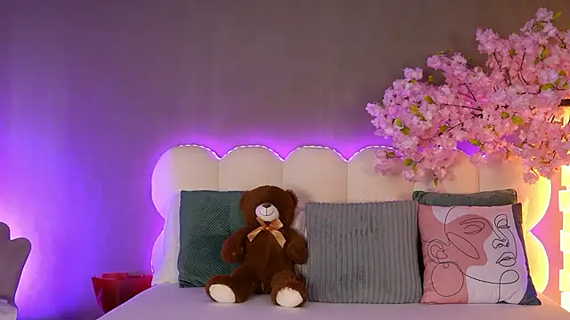 Snapshot of HaileyMadow chatting on March 20, 2026, 8:26 am HaileyMadow online show from March 20, 2026, 8:26 am