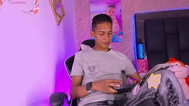 dilan alfonzo online show from April 30, 2026, 2:07 am