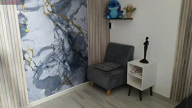 Snapshot of LissaWiild chatting on November 10, 2025, 8:14 pm LissaWiild online show from November 10, 2025, 8:14 pm