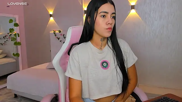 Snapshot of miagomezweb1 chatting on February 20, 2025, 12:57 pm miagomezweb1 online show from February 20, 2025, 12:57 pm