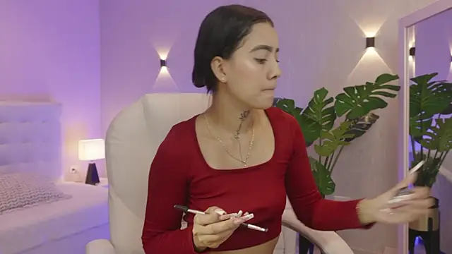 miagomezweb1 online show from November 24, 2025, 1:00 pm