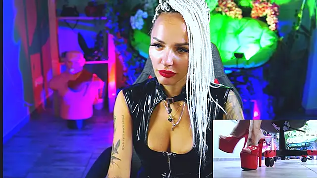 MonicaMaxwel online show from September 11, 2025, 11:10 am