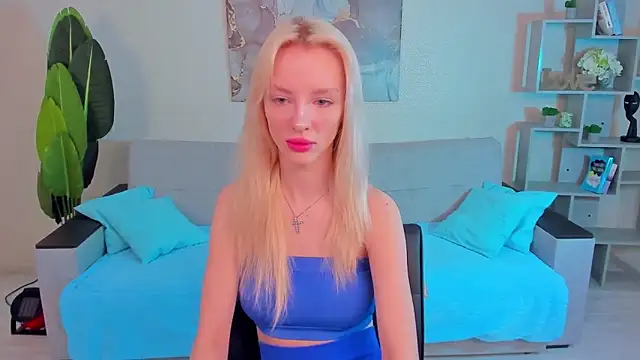 Snapshot of AleksaBlonde chatting on January 30, 2025, 10:08 am AleksaBlonde online show from January 30, 2025, 10:08 am