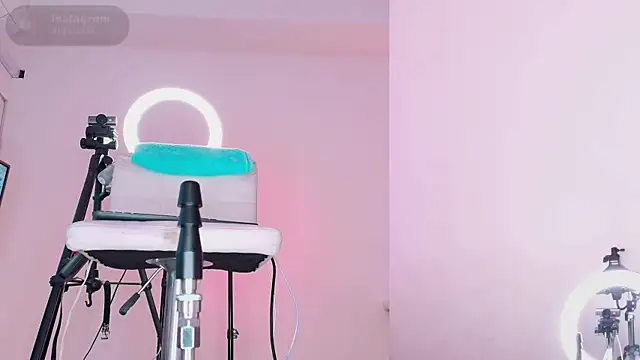 Angelst   online show from January 6, 2026, 8:18 am