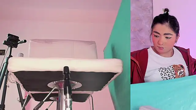 Angelst   online show from October 12, 2025, 6:48 am