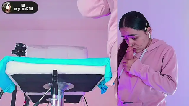 Angelst   online show from November 21, 2025, 7:51 am