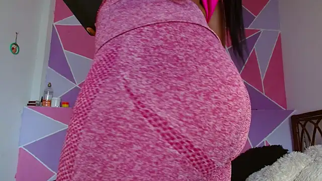 Snapshot of ebony_alika1 chatting on December 12, 2024, 5:04 pm ebony alika1 online show from December 12, 2024, 5:04 pm