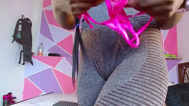 Snapshot of ebony_alika1 chatting on February 11, 2025, 1:09 pm ebony alika1 online show from February 11, 2025, 1:09 pm