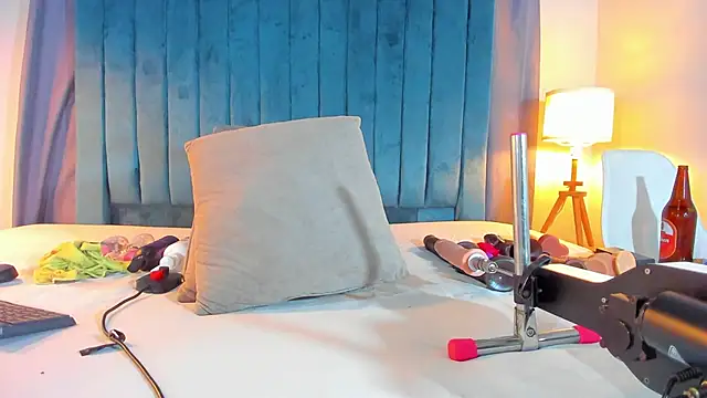 Snapshot of blondehorny69 chatting on March 23, 2026, 6:52 pm blondehorny69 online show from March 23, 2026, 6:52 pm