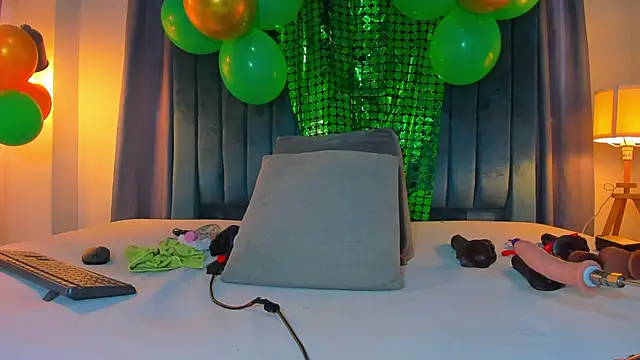 Snapshot of blondehorny69 chatting on March 17, 2026, 6:55 pm blondehorny69 online show from March 17, 2026, 6:55 pm