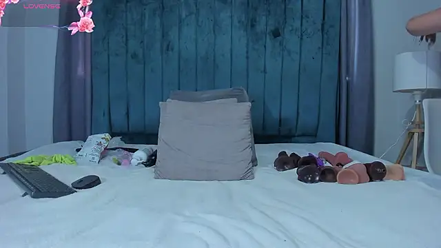 Snapshot of blondehorny69 chatting on March 11, 2026, 6:57 pm blondehorny69 online show from March 11, 2026, 6:57 pm